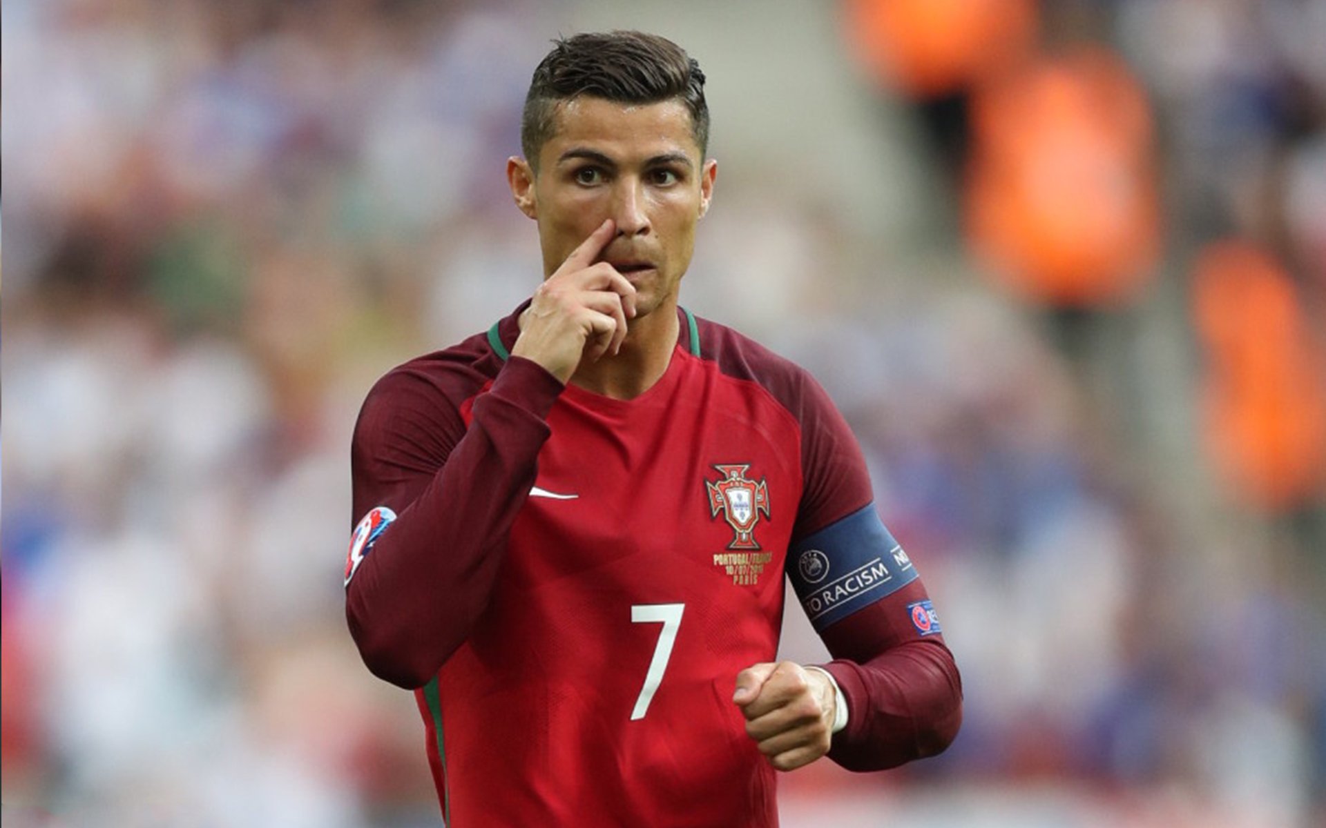 墨西哥队主场吸引大量球迷支持，墨西哥联赛强队